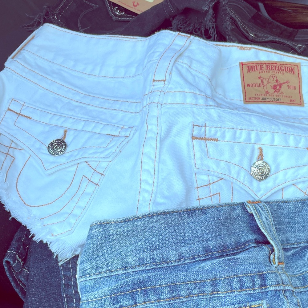 TRUE RELIGION JOEY CUT-OFF SHORTS